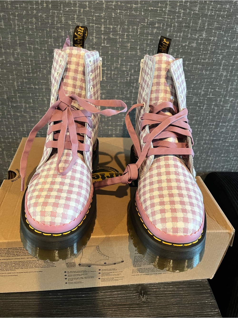 NIB Dr Doc Marten JADON HEART Gingham Leather Platform Boots White Dusty Rose - Picture 8 of 11